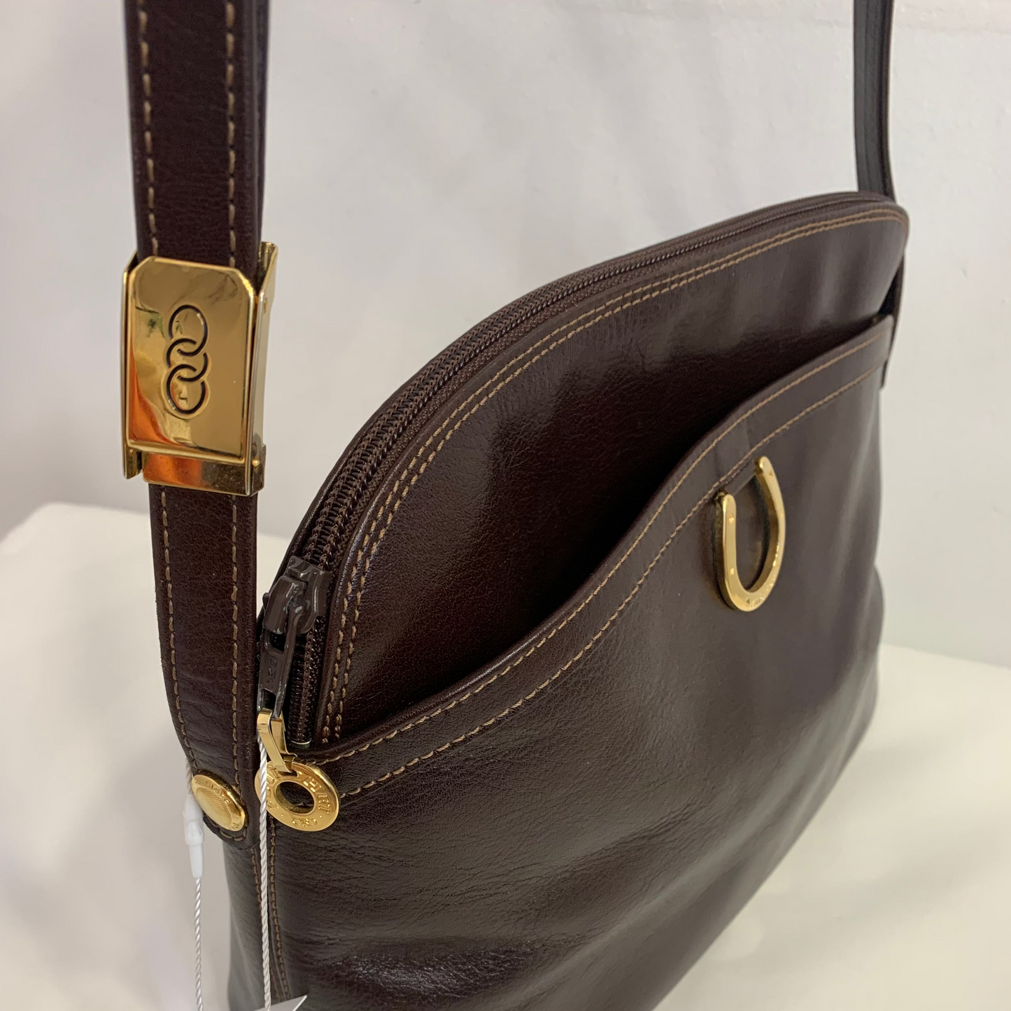 Vintage shoulder bag