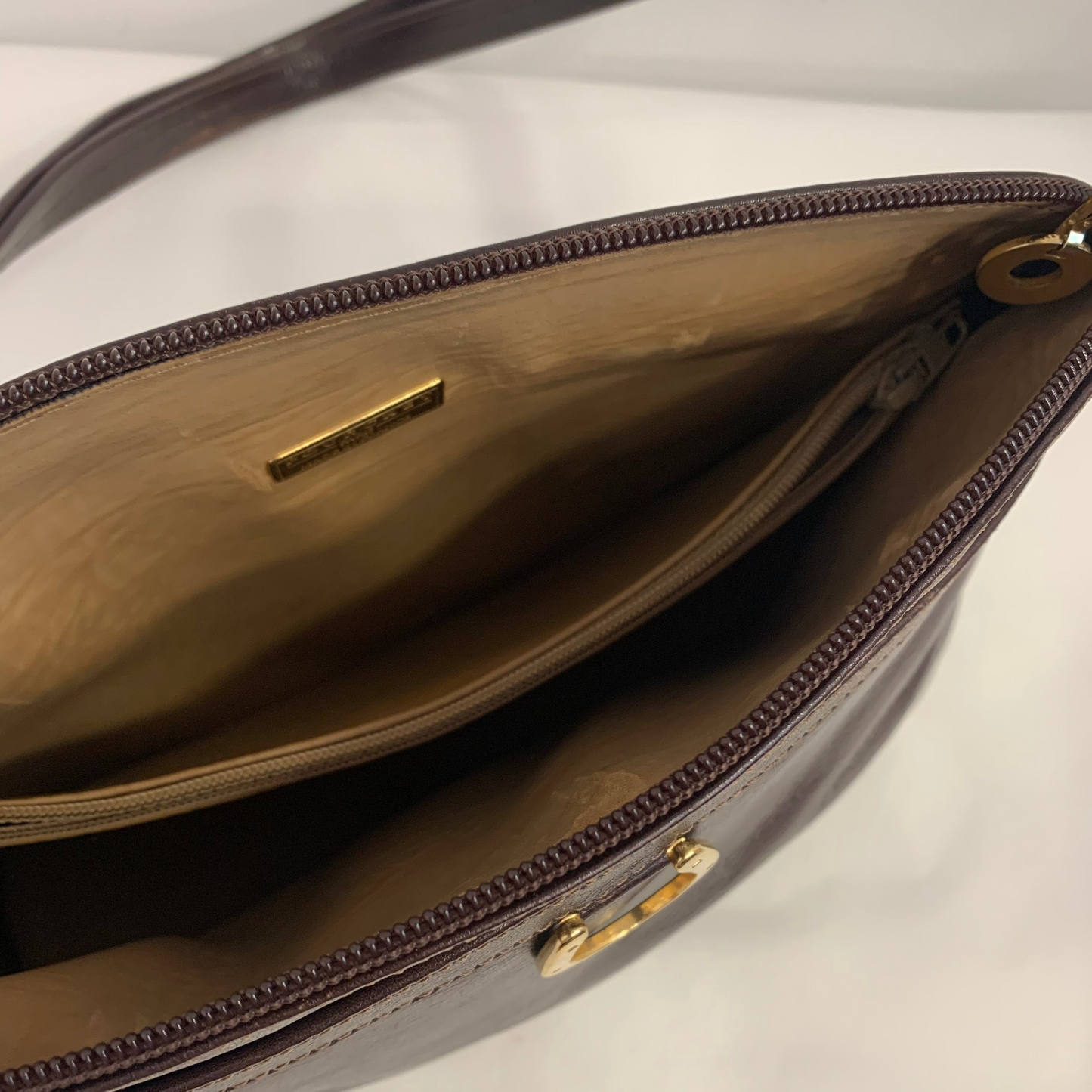 Vintage shoulder bag