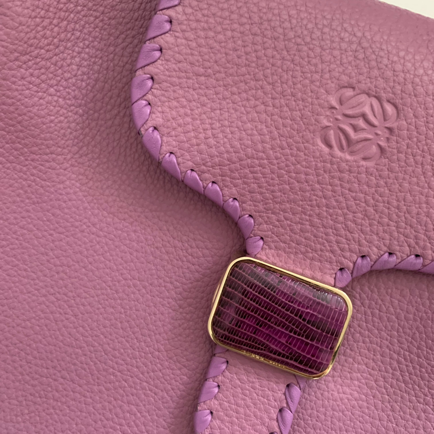 Bolso Granada de Loewe
