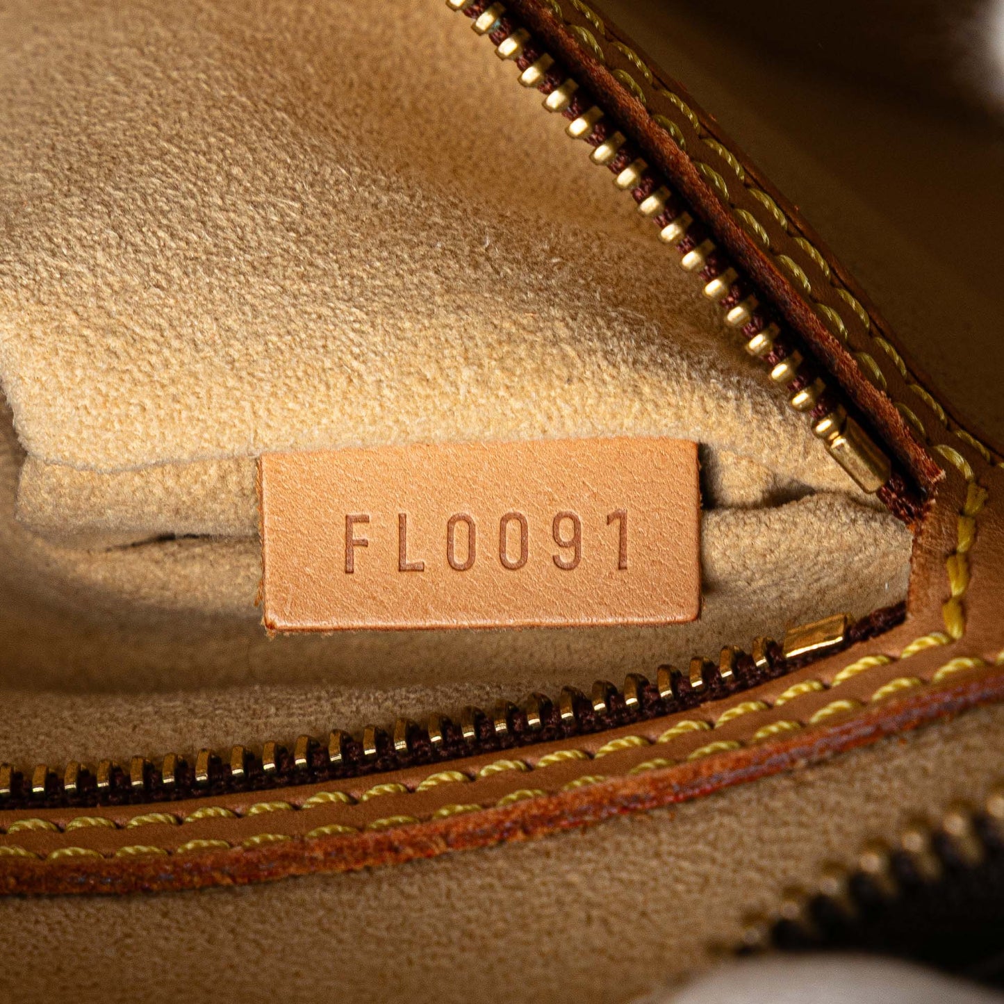 Bolso Louis Vuitton Monogram Looping MM
