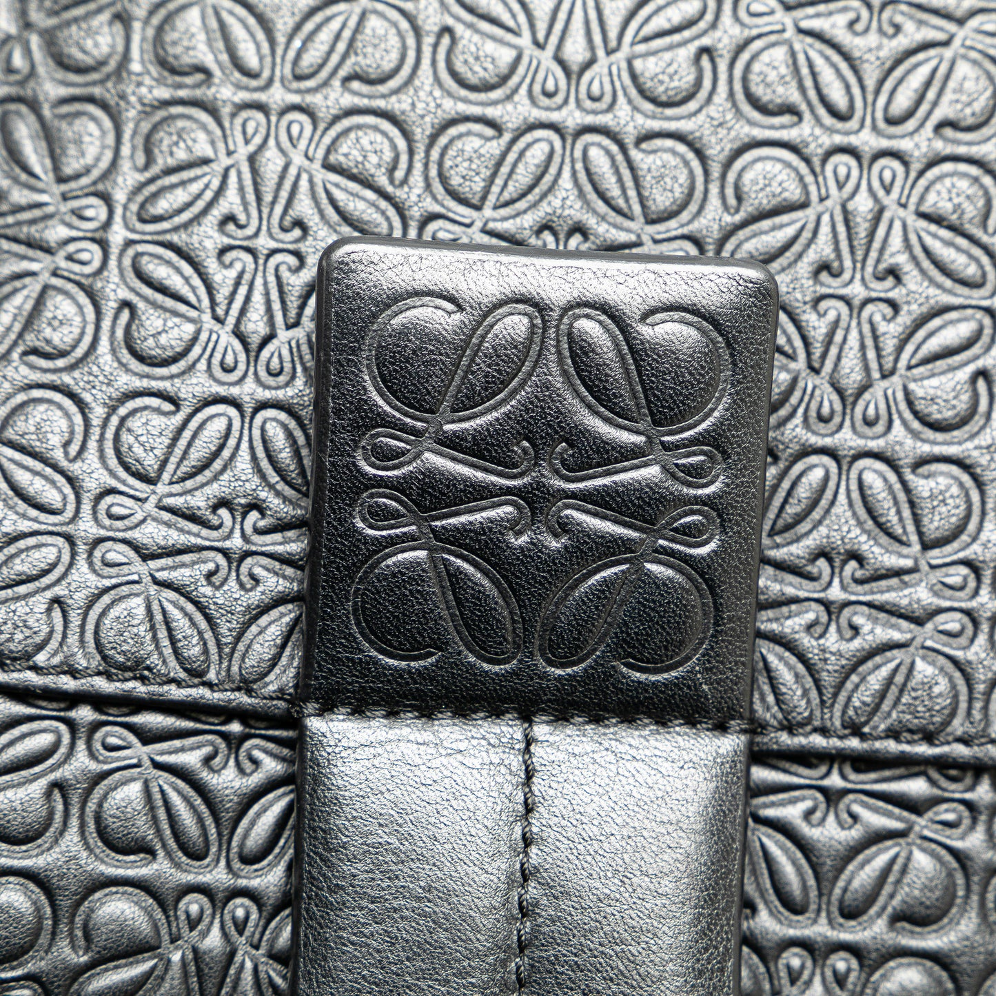 Bolso Loewe Avenue