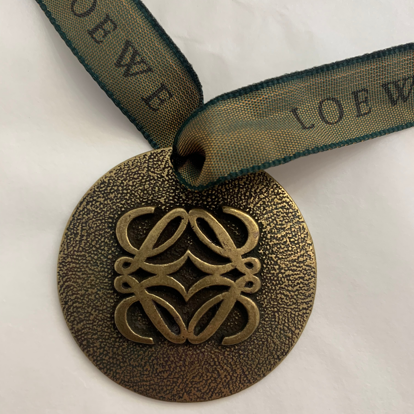 Medalla/Collar Loewe