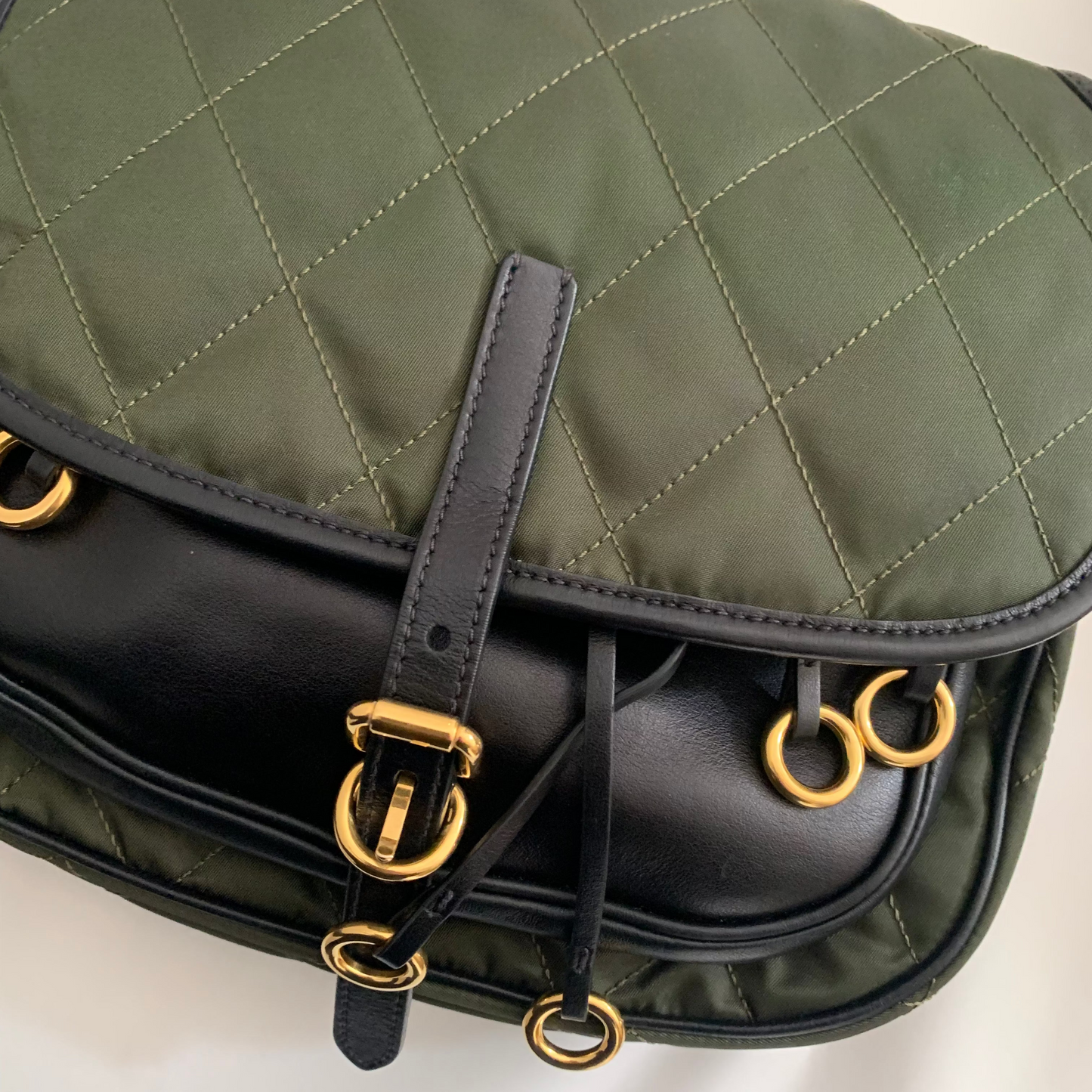 Bolso Prada Corsaire verde militar