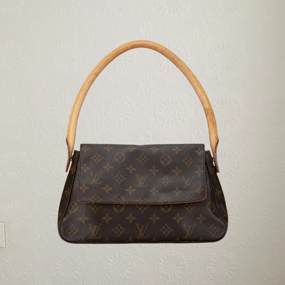 LV mini looping bag