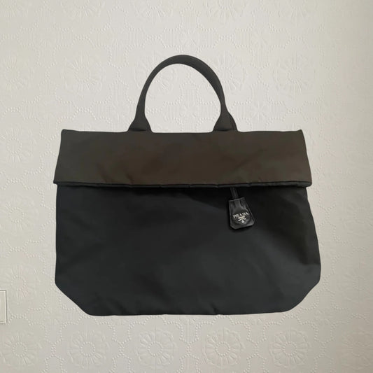 Reversible tote bag