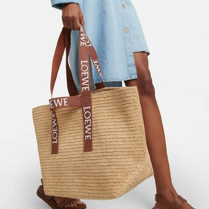 Loewe Tote Raffia