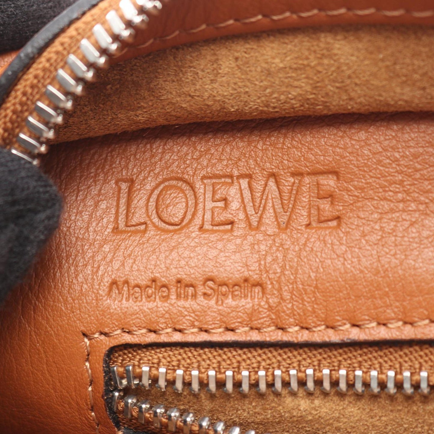 Loewe Leather Amazona 23