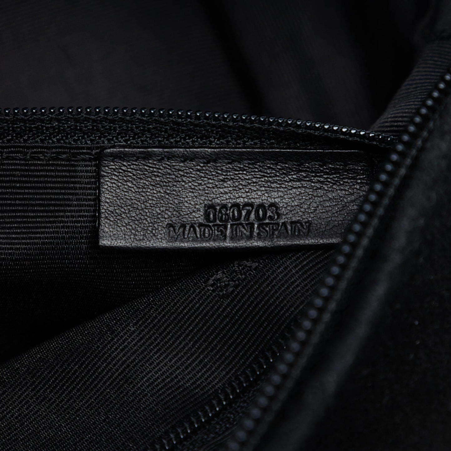 Loewe Suede Amazona 28