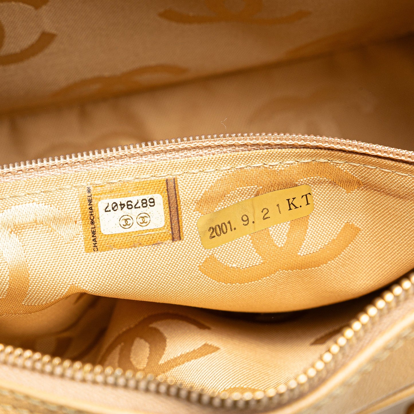 Chanel CC Chevron Quilted Lambskin Chain Shoulder Bag