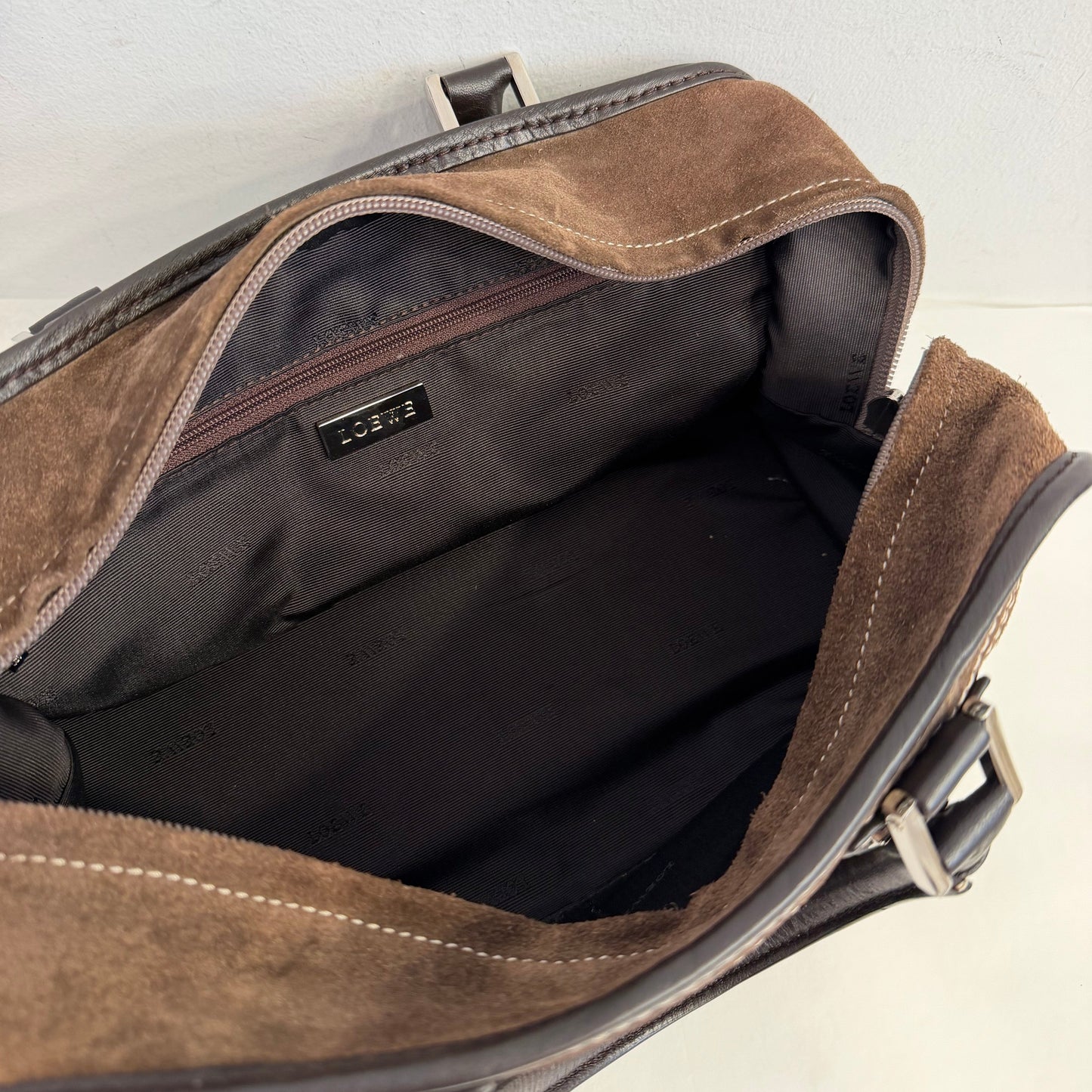 Loewe Anagram Amazona Suede 28